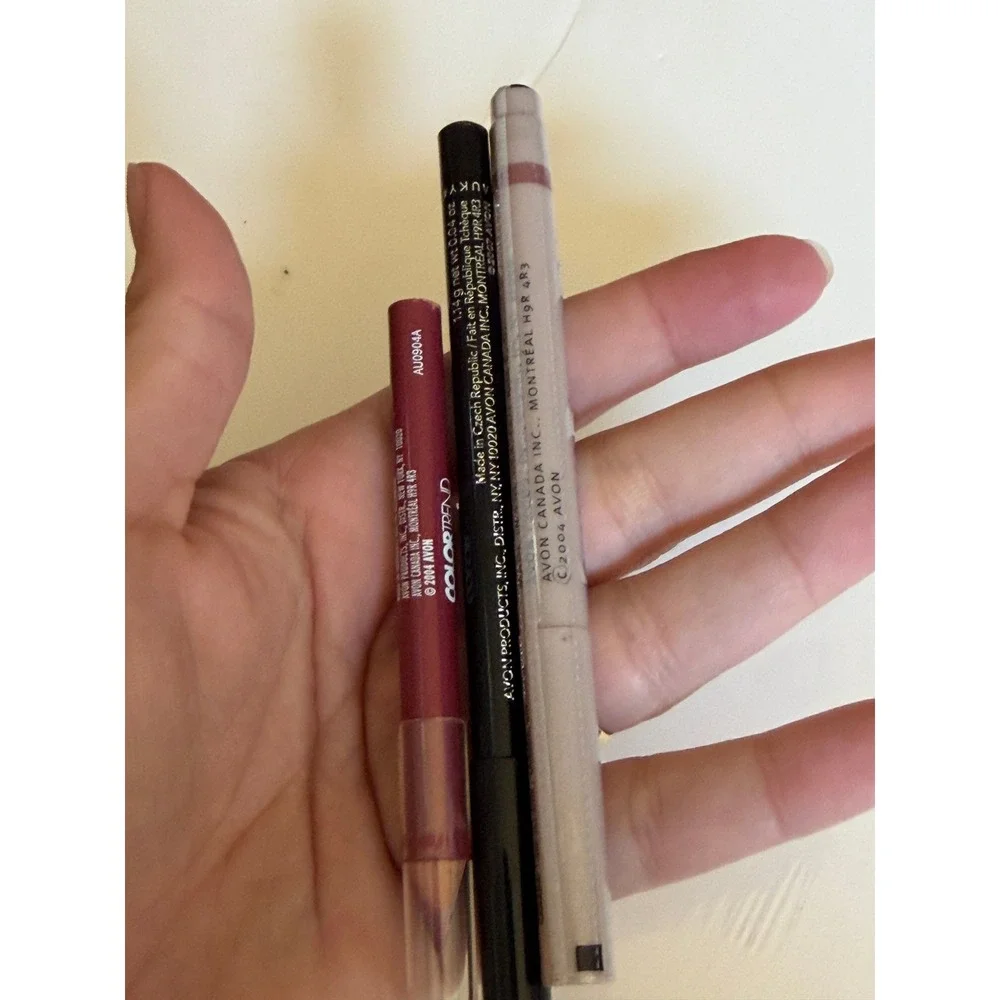 bundle of 3 Avon Lip Liner Trio Rosebud Chocolate Spice‎ Beyond Color Plumping